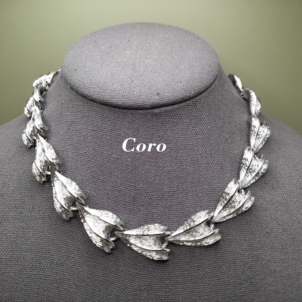 Vintage Coro Pegasus Leaf Choker Necklace Silver Tone 1950s